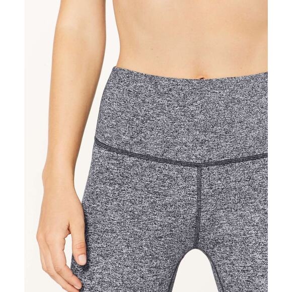 Lululemon In Movement 7/8 Tight *Everlux 25" Size 2 Gray - Picture 4 of 7